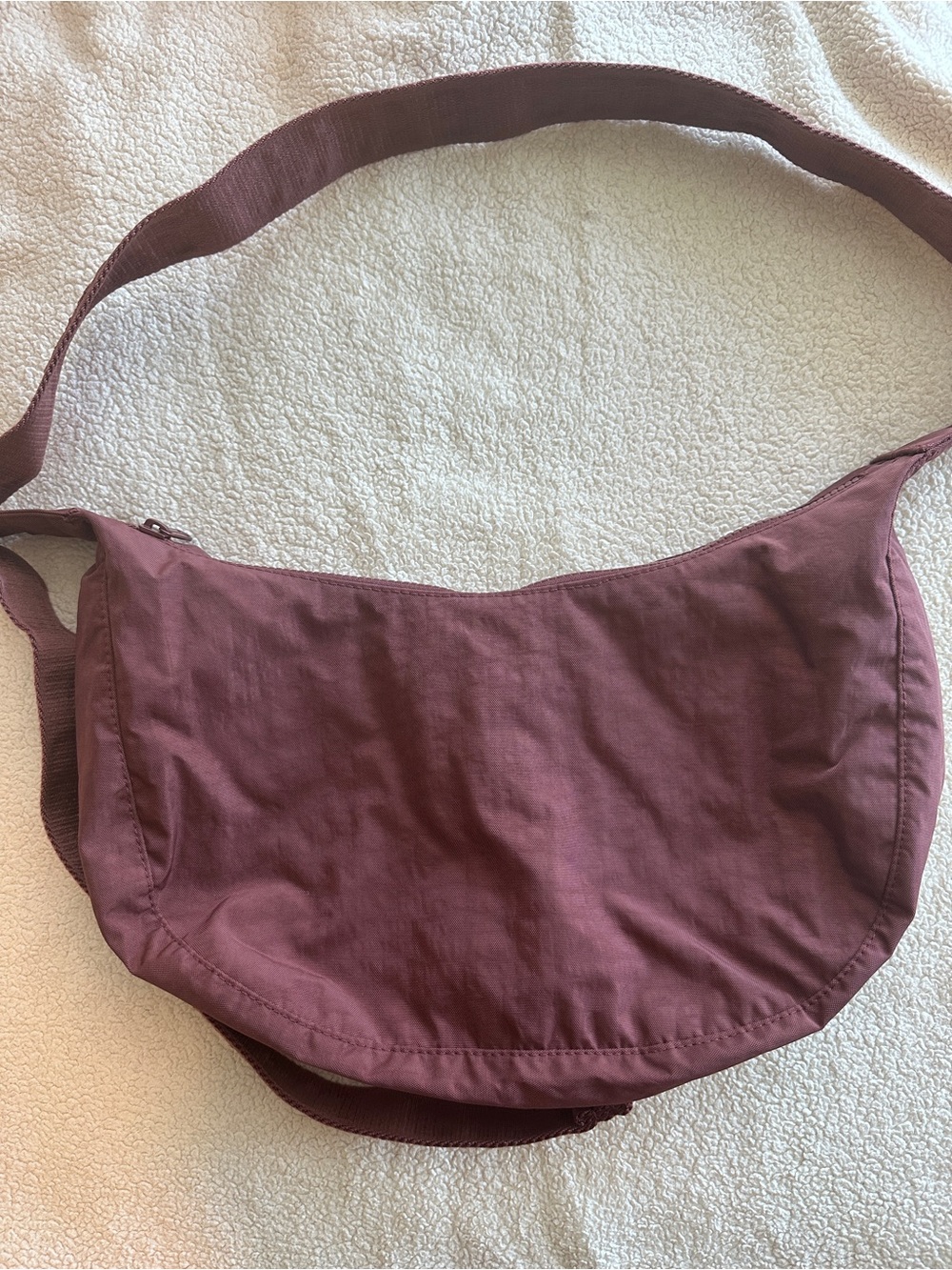 Baggu Medium Crescent in Mahogany
